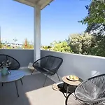 *** Lounge Terrace Apartment With The Harbour View / City Centre ***