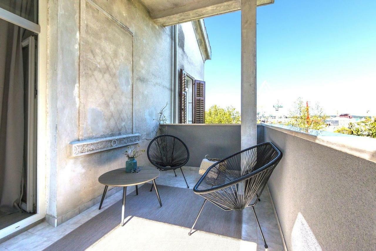 *** Lounge Terrace With The Harbour View / Centre *** Apartmán *